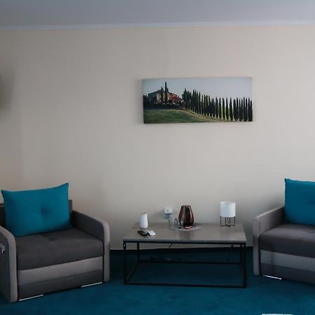 Downtown Studio Apartment เตอร์กู-มูเรช ภายนอก รูปภาพ